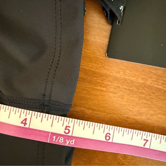 New Athleta Allyson Felix legend shortie Black Athletic Shorts women’s size 1X - Picture 12 of 14